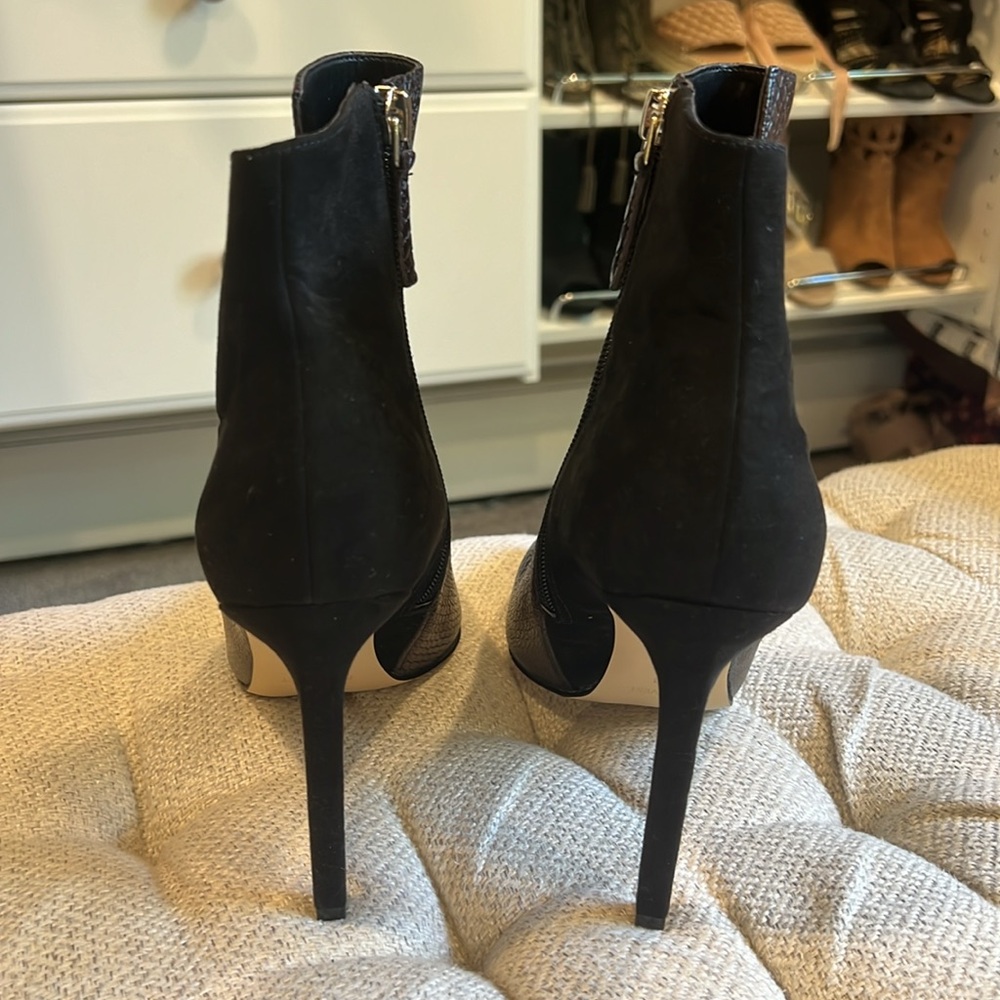 NWOT Nine West Zip-Up Anklet Pointed Toe Booties, size 8.5M - Picture 2 of 5
